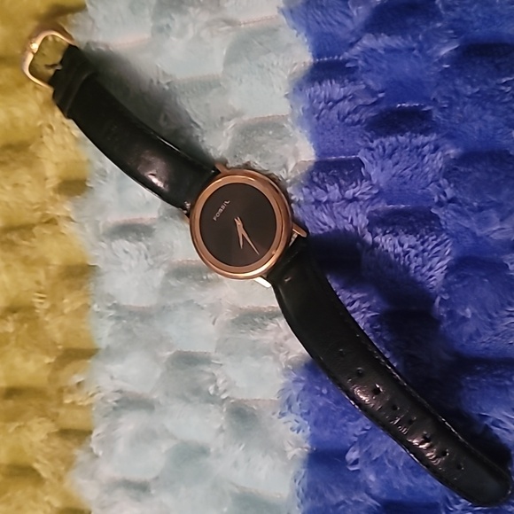 Fossil Vintage & Rare‎ Gold-Tone Gem Shaped Crystal Women’s Watch PC-7304 main image 8